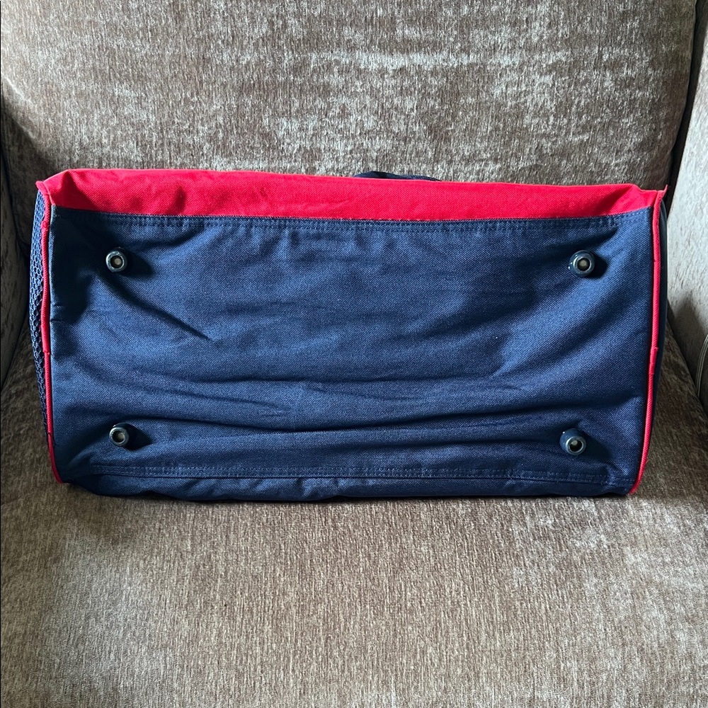 Tommy Hilfiger Navy and Red Duffel Bag Vintage Great Condition - Picture 8 of 9